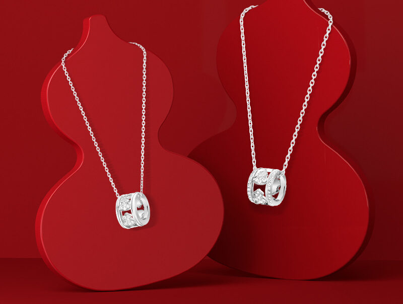 Qeelin silver neckpiece
