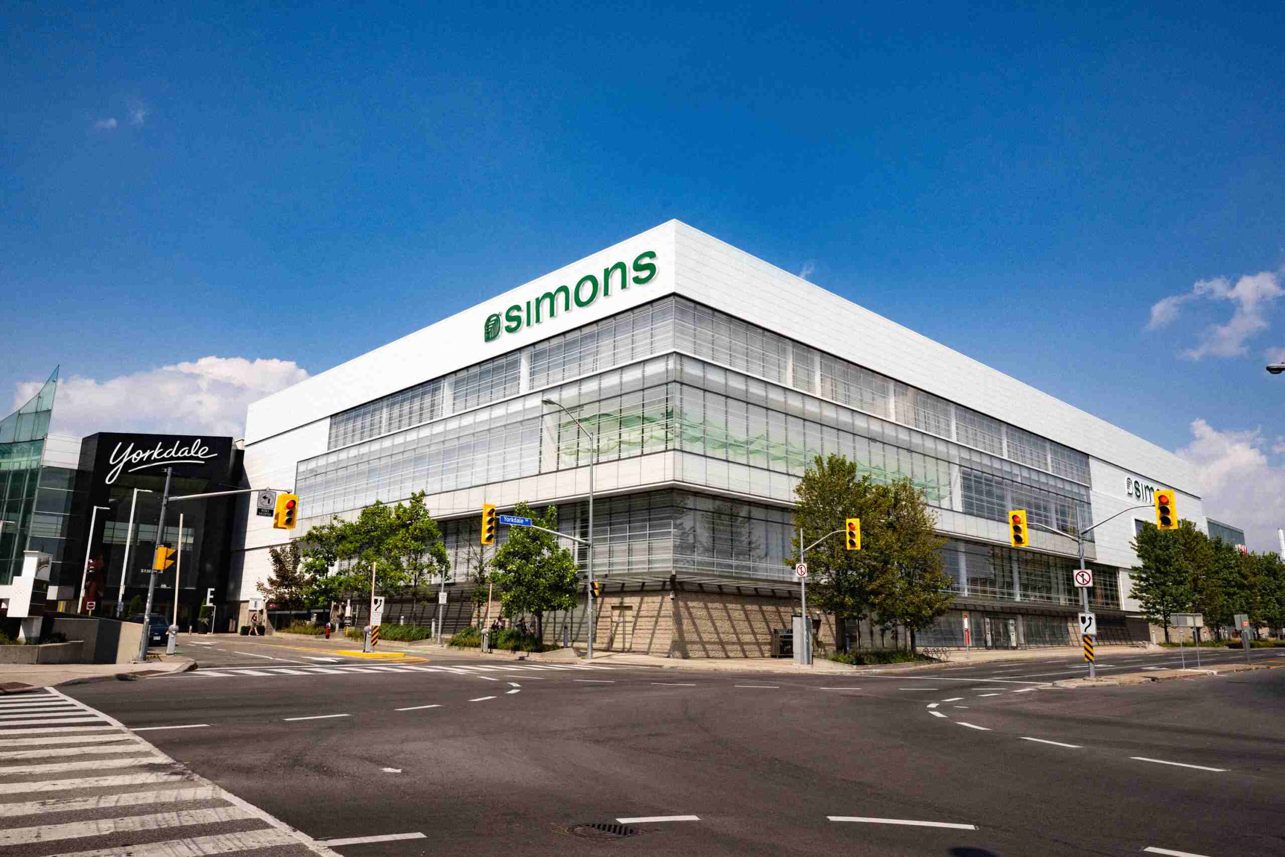 Maison Simons Arrives at Yorkdale
