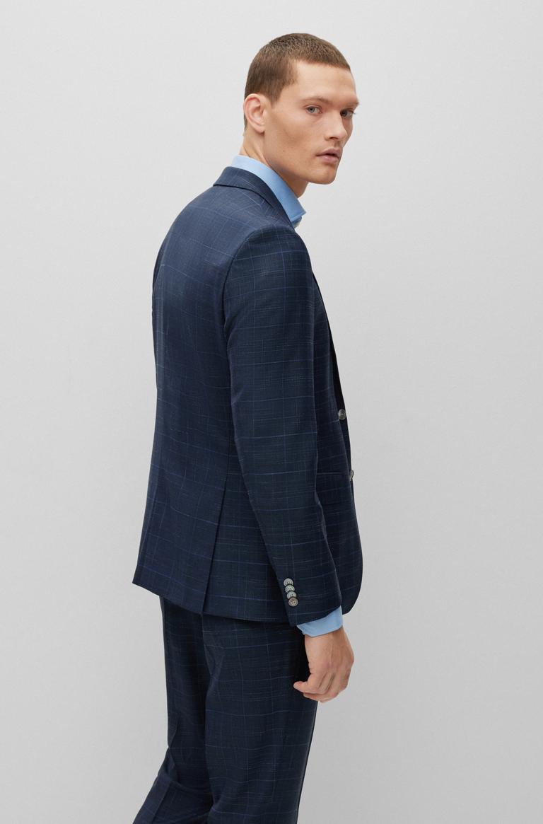 Sophisticated suiting