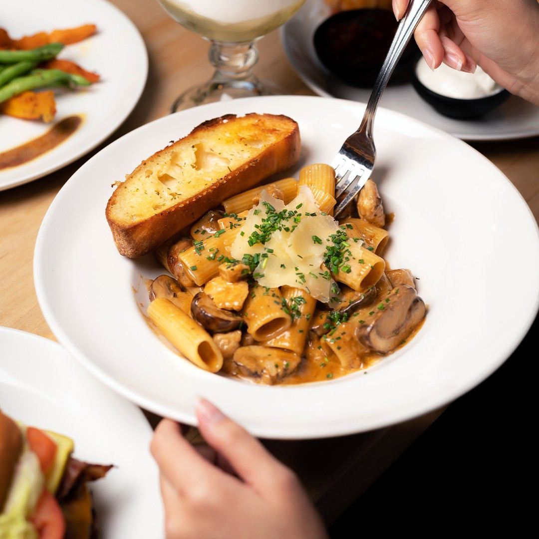Your Ultimate Thanksgiving Guide & Inspiration